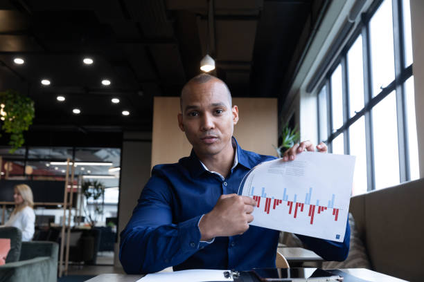 Dono de bar frustrado com faturamento estagnado